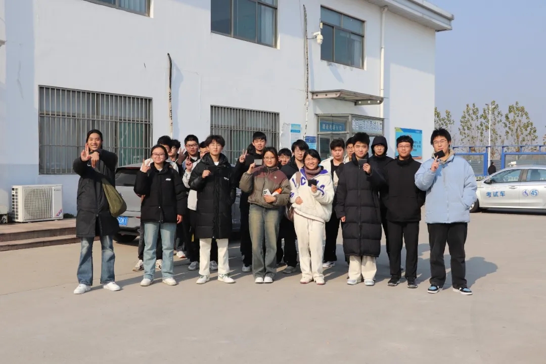 濟職24屆首批報名新同學，已順利拿證！(圖1)