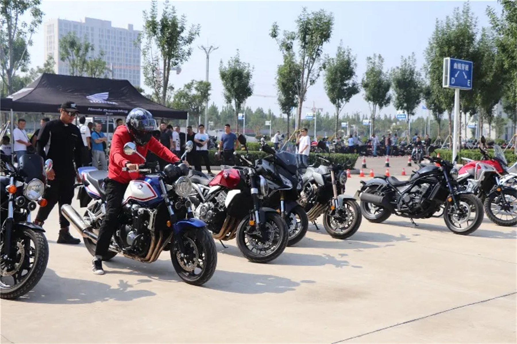 【濟寧大運河駕?！繗g迎各地“摩友”齊聚我校，以車會友！(圖2)